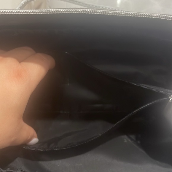 New with tags and packaging Bloomingdales limited edition cosmetic cube🎉🎉🎉 - Picture 4 of 4